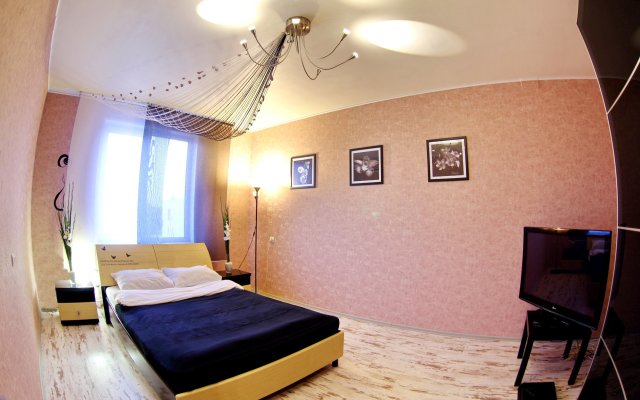 Апартаменты на Спутника 32