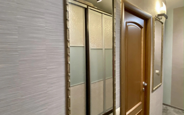 Dvukhkomnatnye Shokolad  U Nii Vredena Apartments