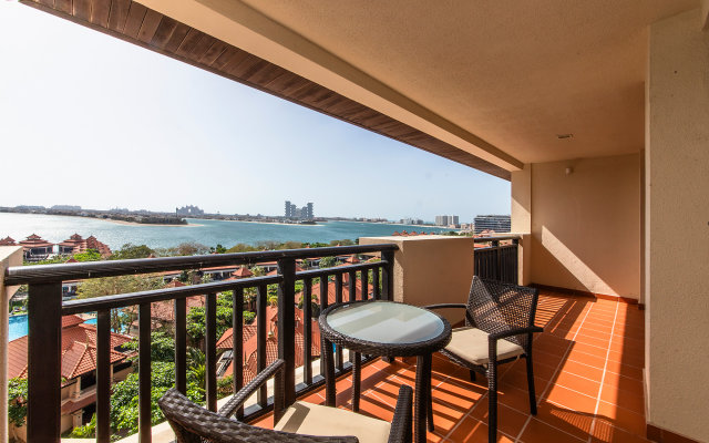 Exotic 1br at Royal Amwaj with Private Beach Apartments