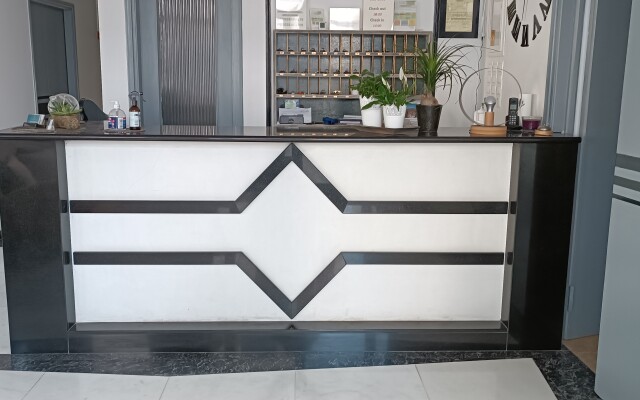 Отель Serifos Beach