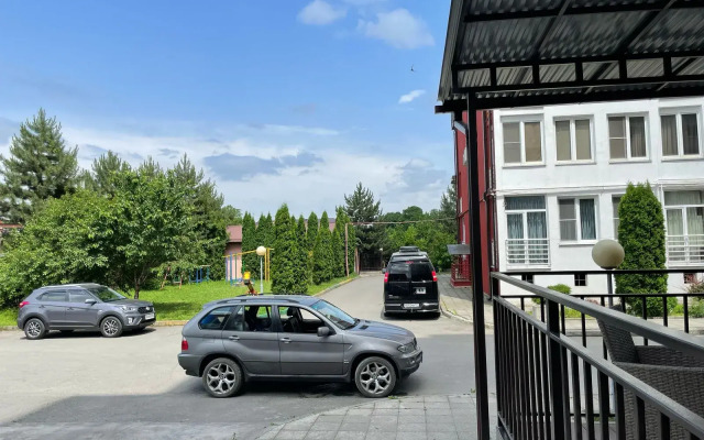 Квартира лофт с террасой на набережной в центре