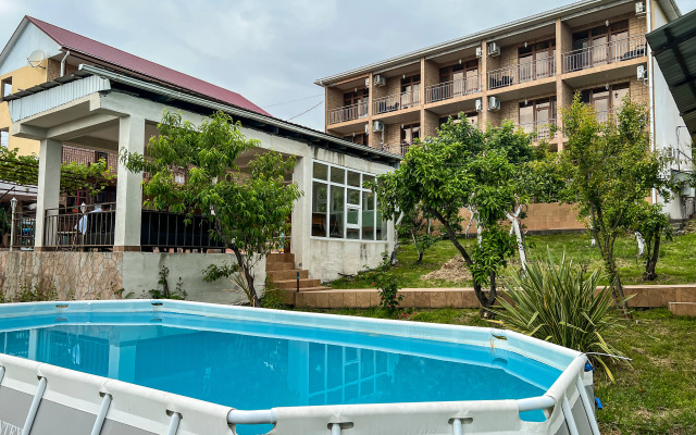 Ogonyok Hotel