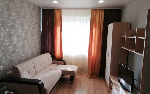 Evrodvushka Na Surikova Flat