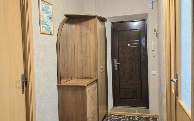 Квартира Трёхкомнатная на Яблоневой