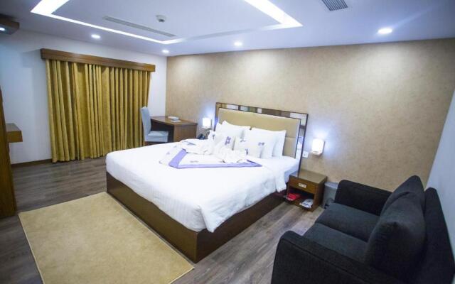 71 Hotel