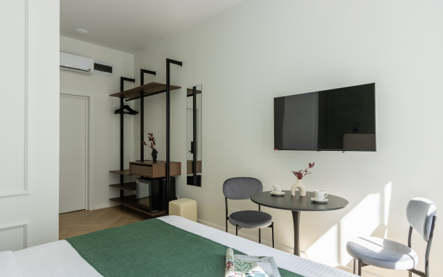 Select Apartments