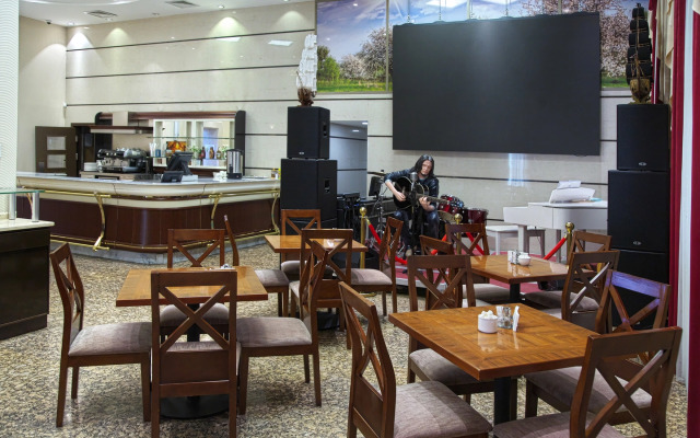 Grand Voyage Hotel