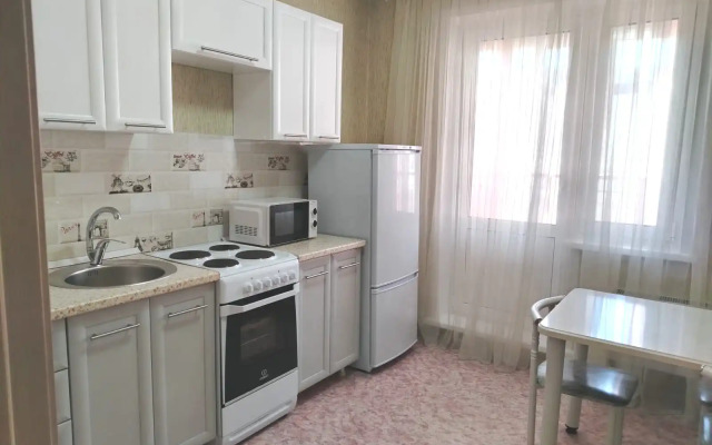 1 Komnatnaya Na Karaulnoy 82 Flat