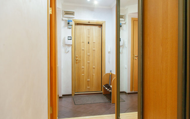 Pyat' Zvyozd Dvorets Kulturyi Oktyabr' Apartments