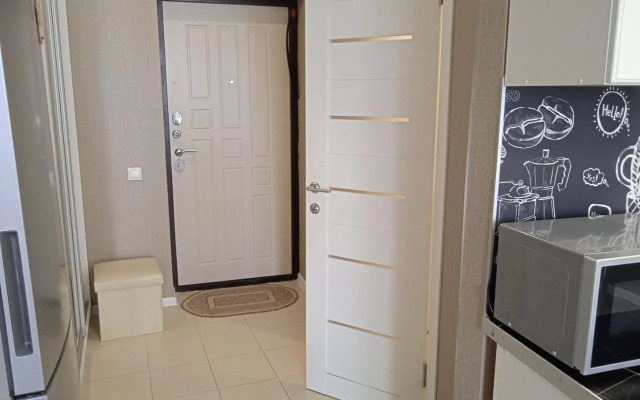 Prostornaya V 300 Metrakh Do Naberezhnoy Flat