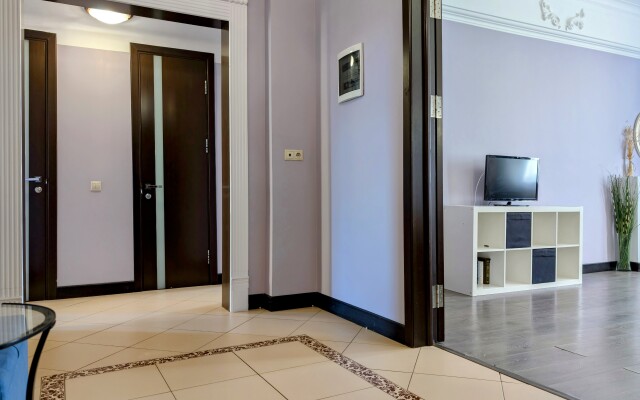 KvartiraSvobodna - Ogromnaja kvartira na reke Jauza Apartments