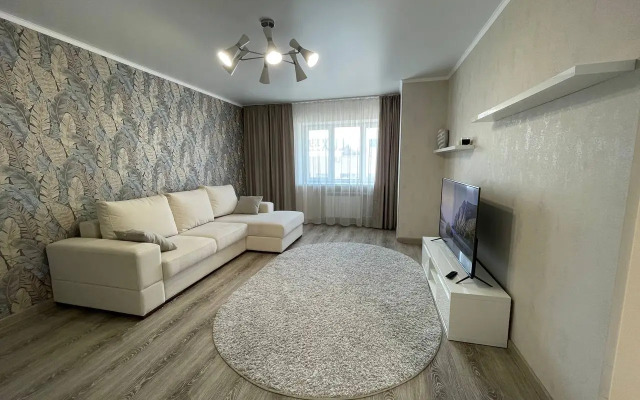 Квартира от компании Хоум Отель на Ново- Садовой 139