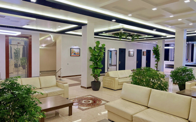 Royal Mansion Hotel