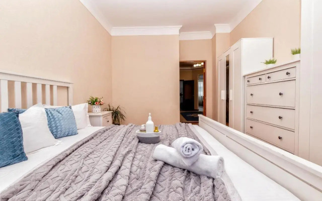 Na Ulitse Dostyk, 14 Apartments