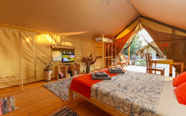 Gosti Glamping