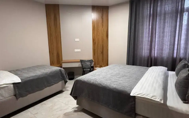 Отель Orient Lux