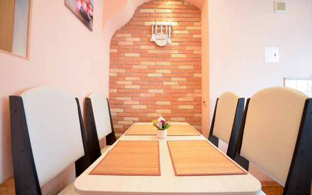 5 Zvezd Na Arbate S Tremya Krovatyami Apartments