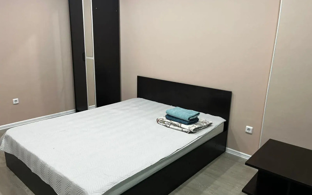 Квартира Двухкомнатная квартира на Ферина