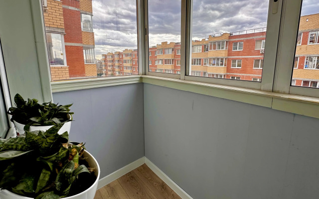 Blue Sky Studio Flat
