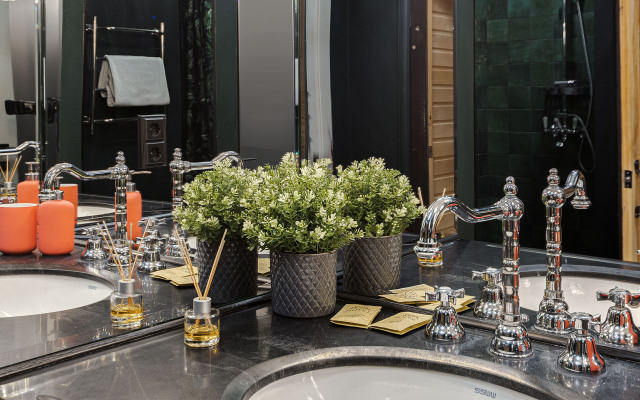 Апартаменты Lalapart Black Emerald с сауной в ЖК Савеловский Сити