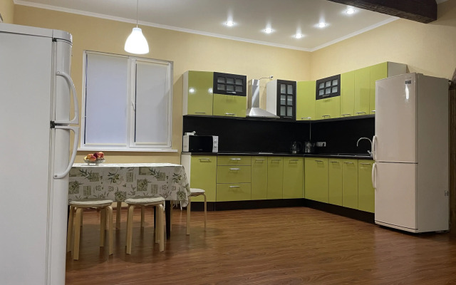 Vozle Kiparisovogo Ozera V Sukko Private house