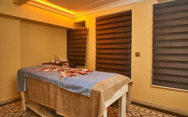 Amber Istanbul Hotel