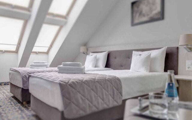 Отель Arche Częstochowa