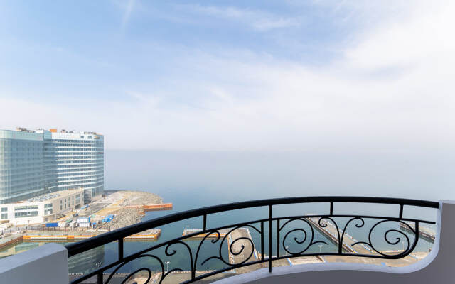 Apart Vl Na Naberezhnoy S Vidom Na More Apartments