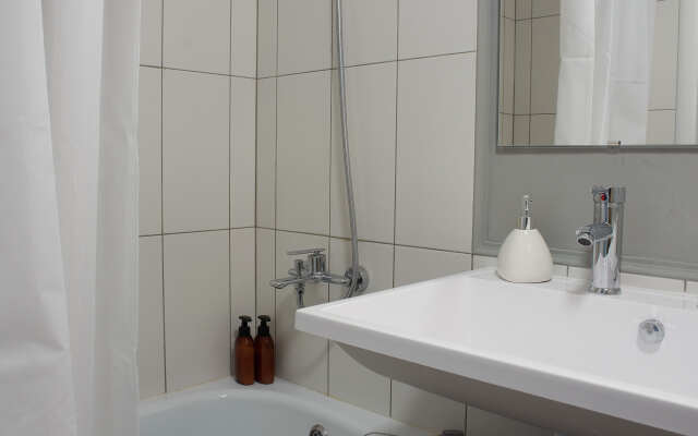 Gentle Rent na Novoluchanskoj 38 Apartments