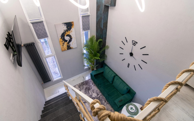 Квартира Hedonism двухэтажная на Московской 34