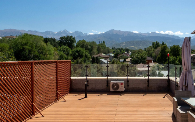 Na Ulitse Tattimbeta 86 Apartment