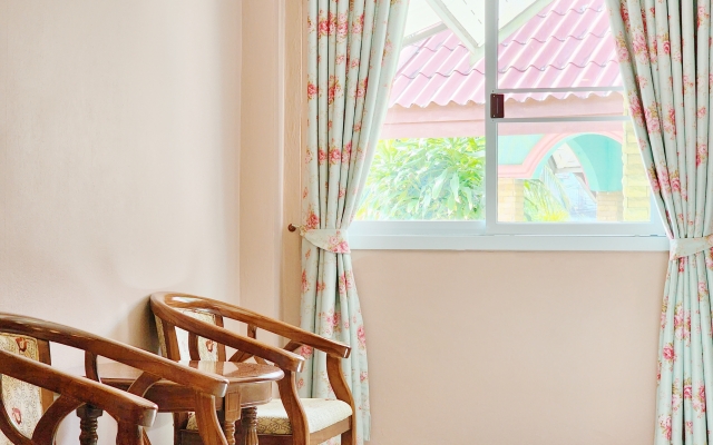 Phaithong Sotel Resort Hotel