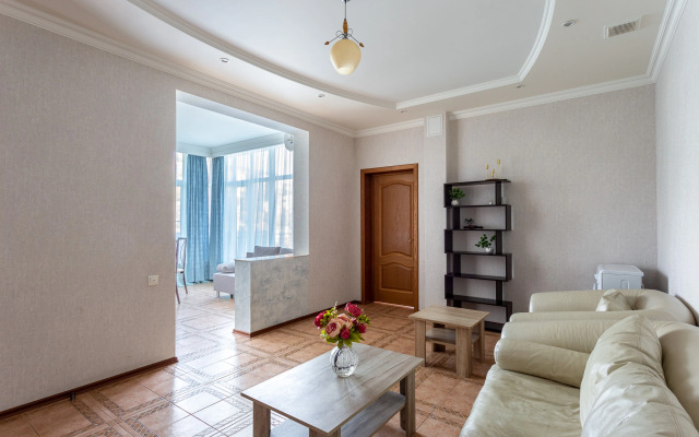 Квартира трехкомнатная с прямым видом на море