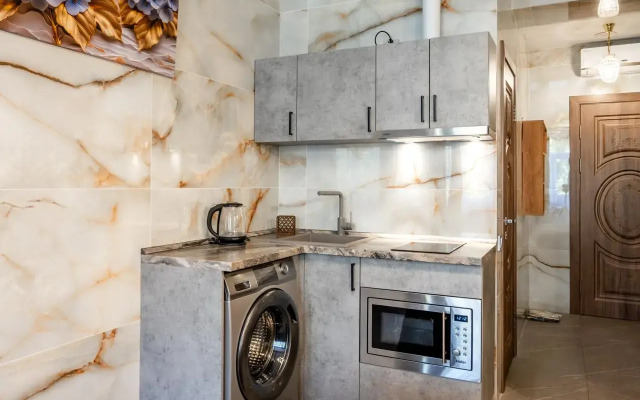 Elitny Apartament v Gostinitse Senator Flat