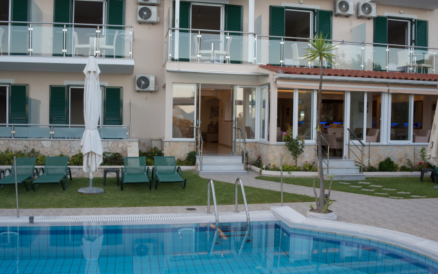 Oasis Hotel