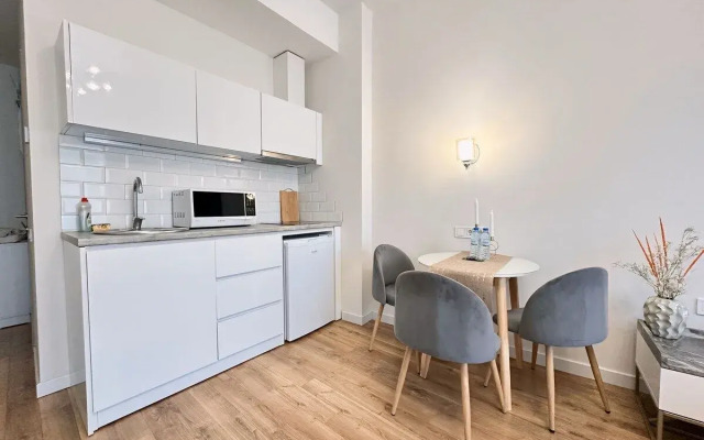White Sails A 409 Apartments
