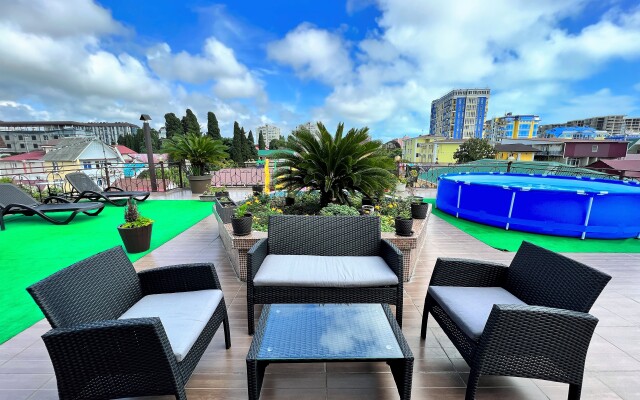 VIVA Larisa Hotel