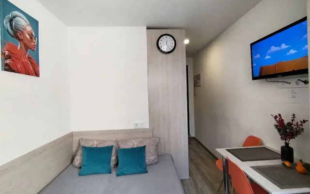 Апартаменты студия на Захарова 5