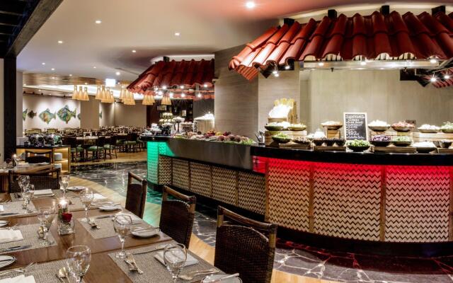 Crowne Plaza Dubai - Deira, an IHG Hotel