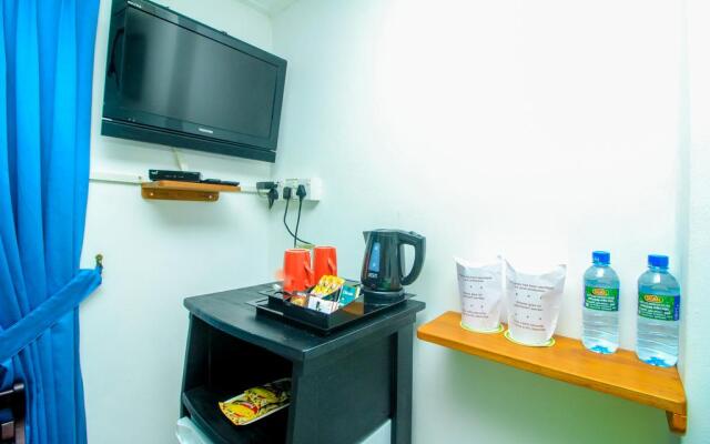 Yoho Settle In Tourist Lodge Hotel