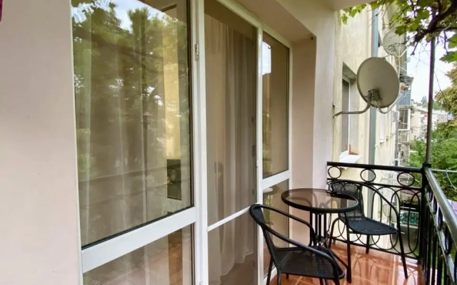 Sukhum-Sinop Flat