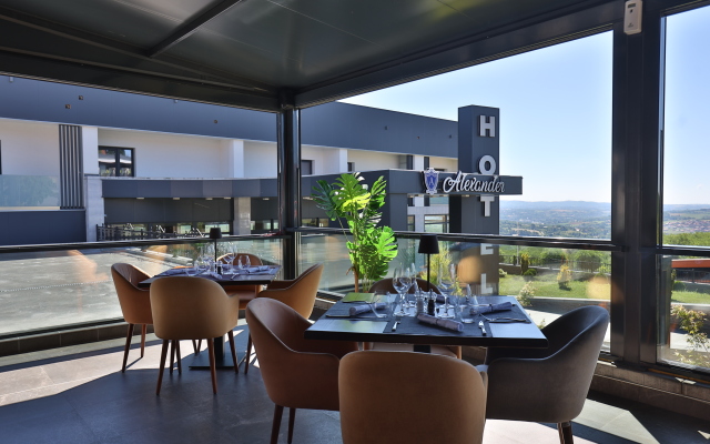 Отель Alexander Resort