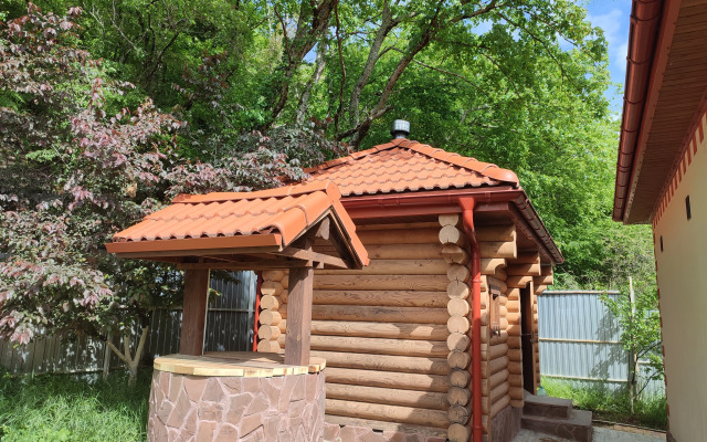 U Chyornogo Morya Private House