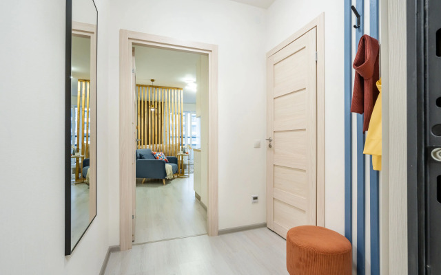 Garnet Apartments prospekt Budyonnogo Flat