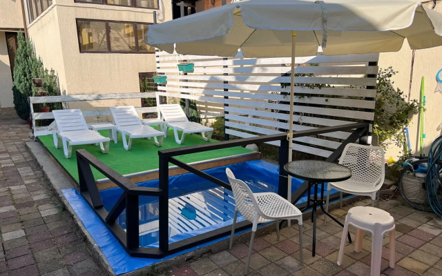 Uyutnaya malyshka ryadom s Olimpiyskim parkom Flat