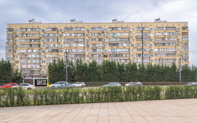 Trehkomnatnyie S Vidom Na Park Apartments