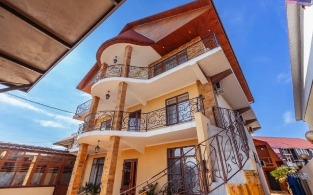 Noy Guest House