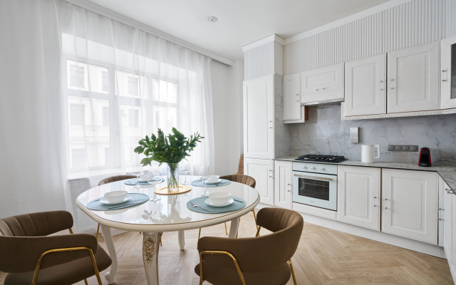 Апартаменты 4 Комнатная в Доме Ахматовой Третьяковская Галерея