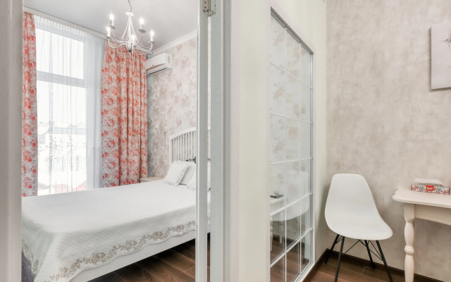 Krasivyi v stile "Provans" u morya v ZhK "Barselona Park" Apartment