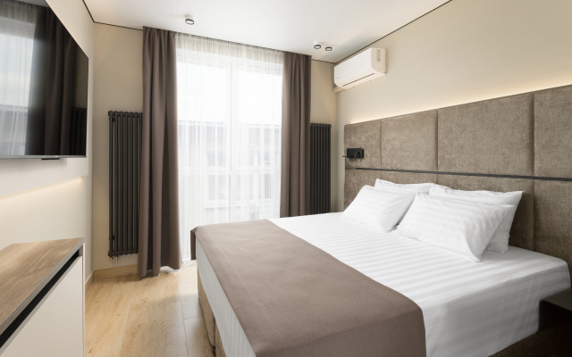 Zara Hotel